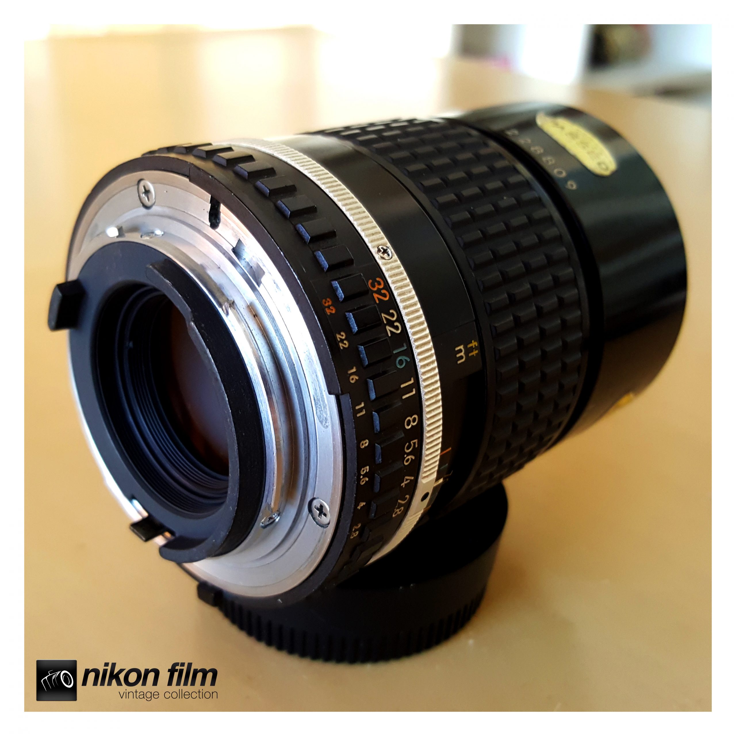 Nikon Series-E 135mm F/2.8 AiS
