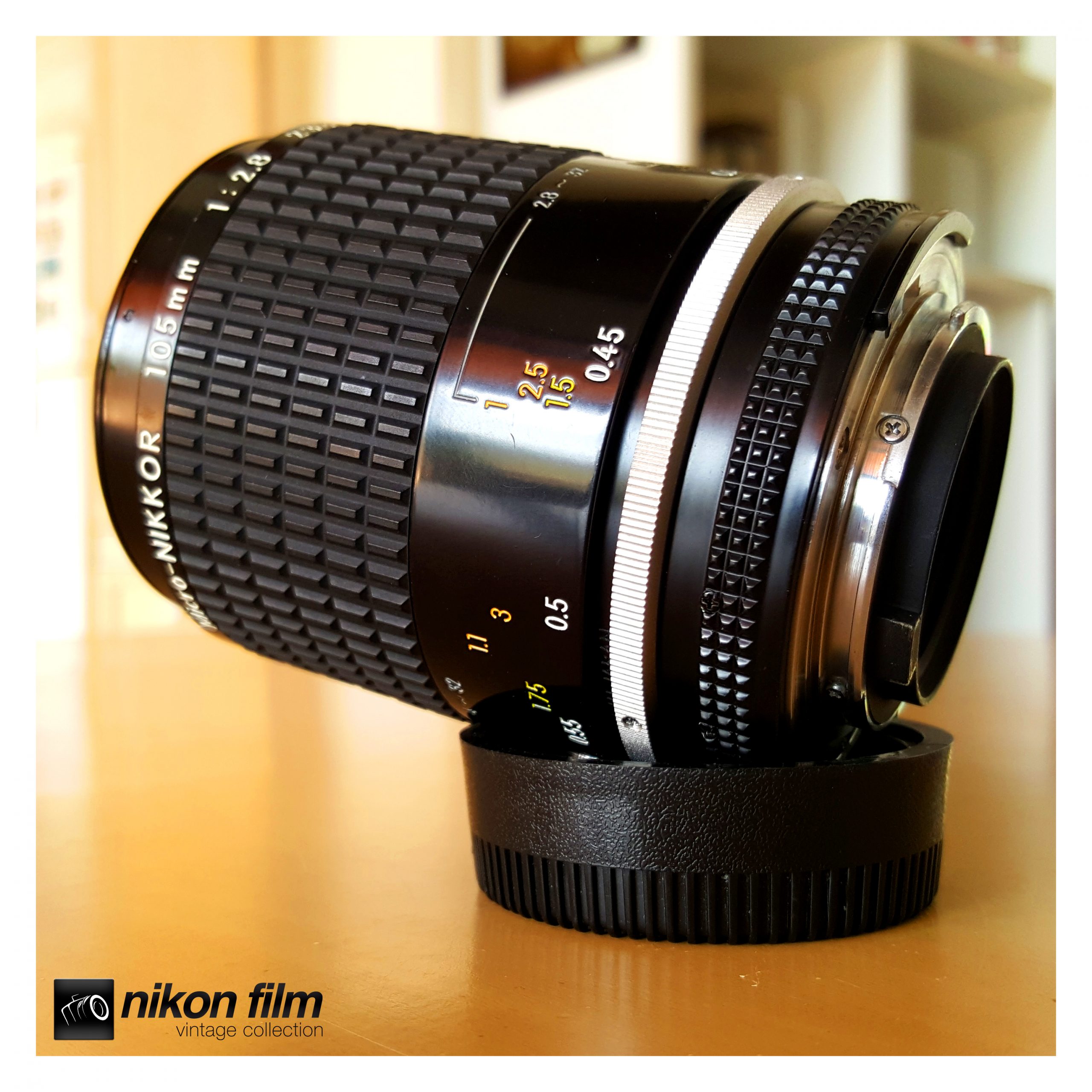 Nikon Micro-Nikkor 105mm F/2.8 AiS - Boxed