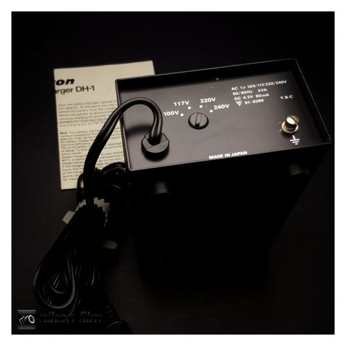 31059 Nikon DH 1 F2 DS 1 12 Quick Charger Boxed 2 scaled