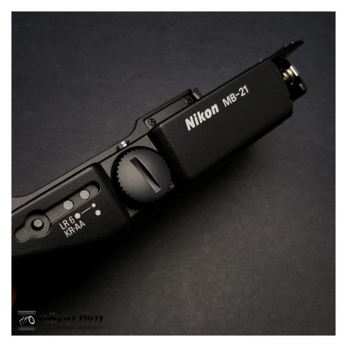 31119 Nikon MB 21 F4 Charger Boxed 3 scaled