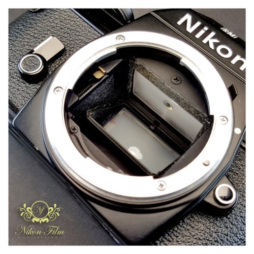 21102-Nikon-EM-Black-6902149-3