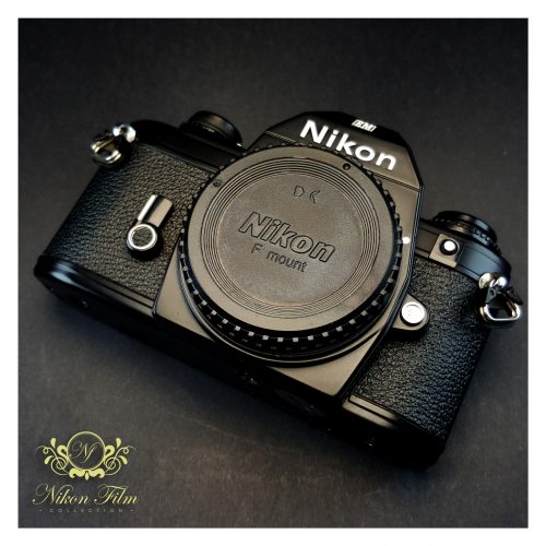 21118-Nikon-EM-Black-6891961-1