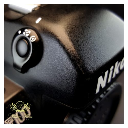 21128-Nikon-F100-Professional-Kit-–-Boxed-2070370-11