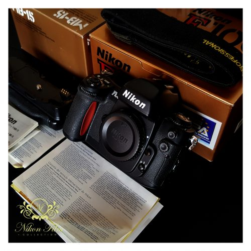 21128-Nikon-F100-Professional-Kit-–-Boxed-2070370-2