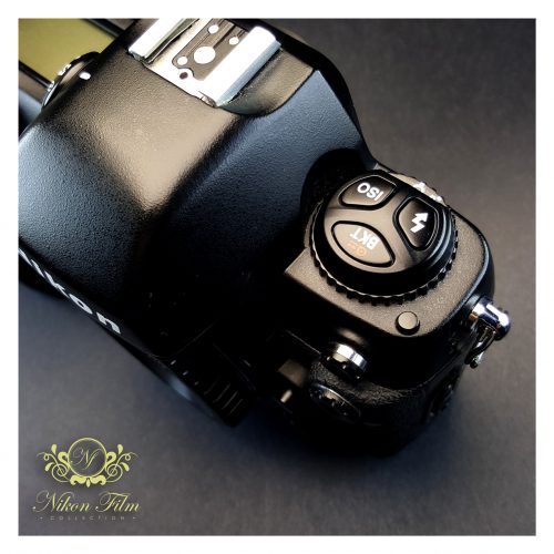 21128-Nikon-F100-Professional-Kit-–-Boxed-2070370-7