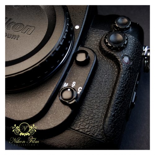 21128-Nikon-F100-Professional-Kit-–-Boxed-2070370-8